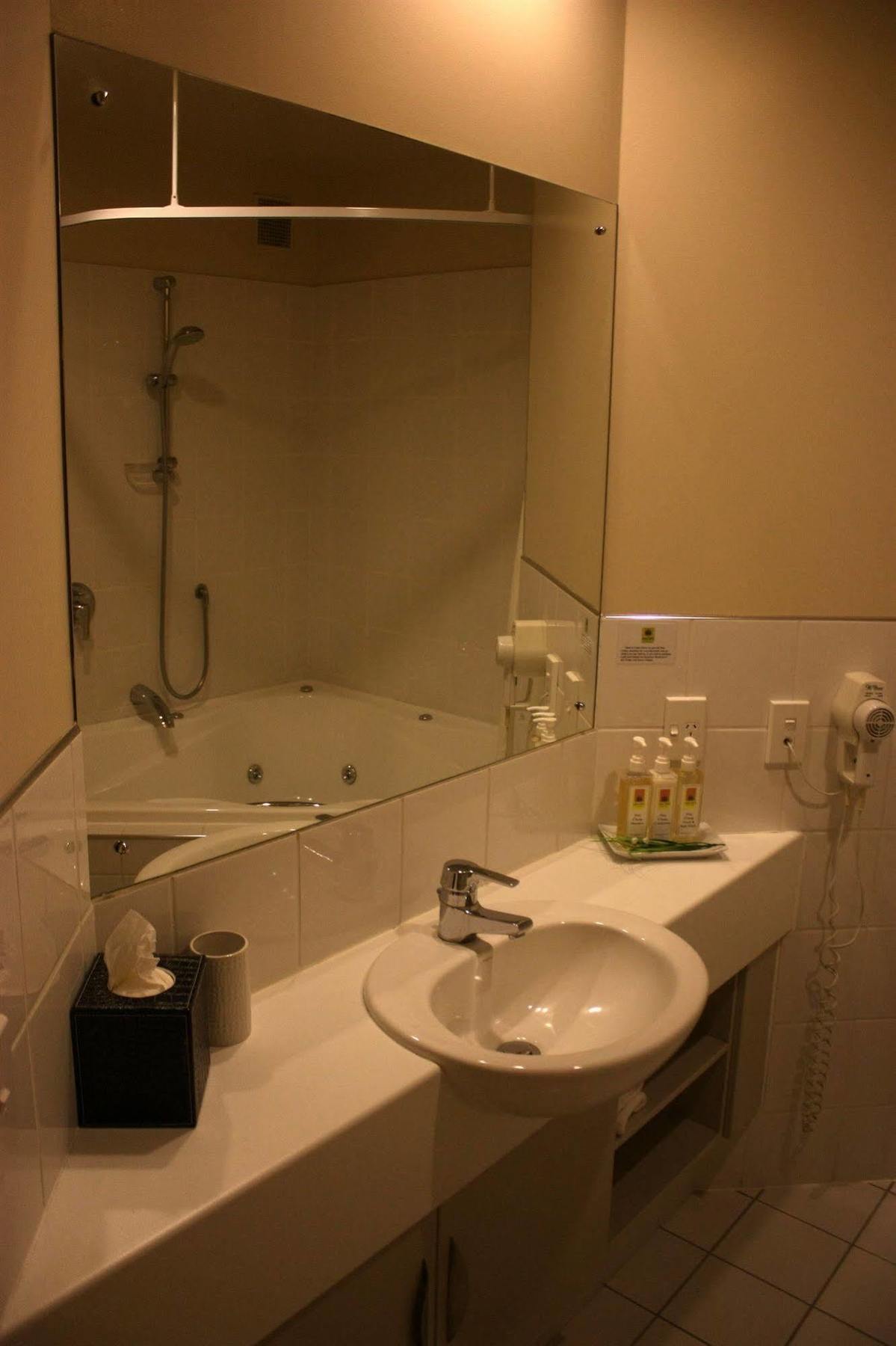 Cedar Grove Motor Lodge Нельсон Экстерьер фото